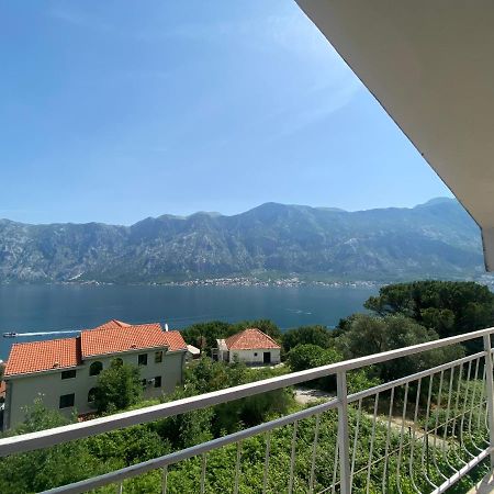 Apartments Djuricic Kotor Bagian luar foto