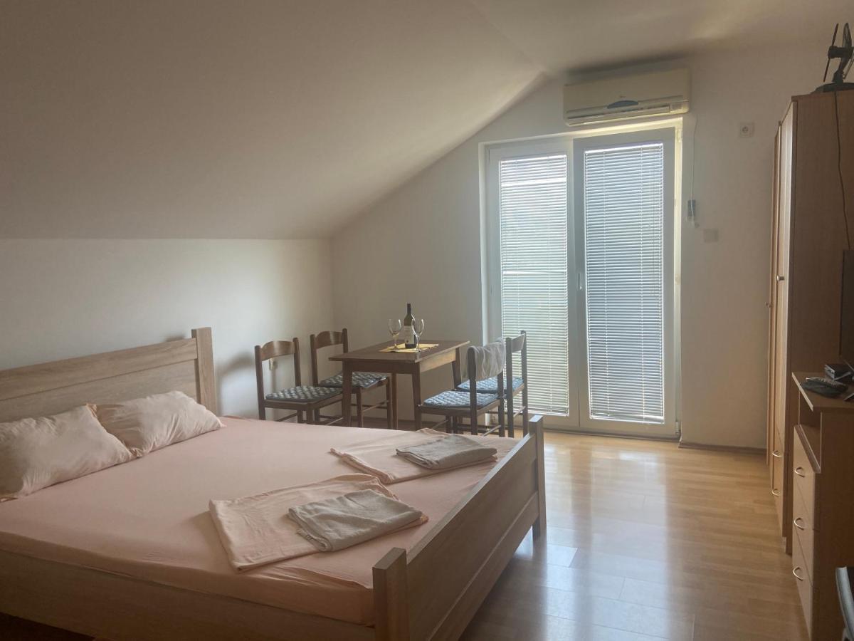 Apartments Djuricic Kotor Bagian luar foto