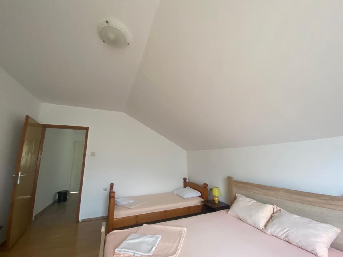 Apartments Djuricic Kotor Bagian luar foto
