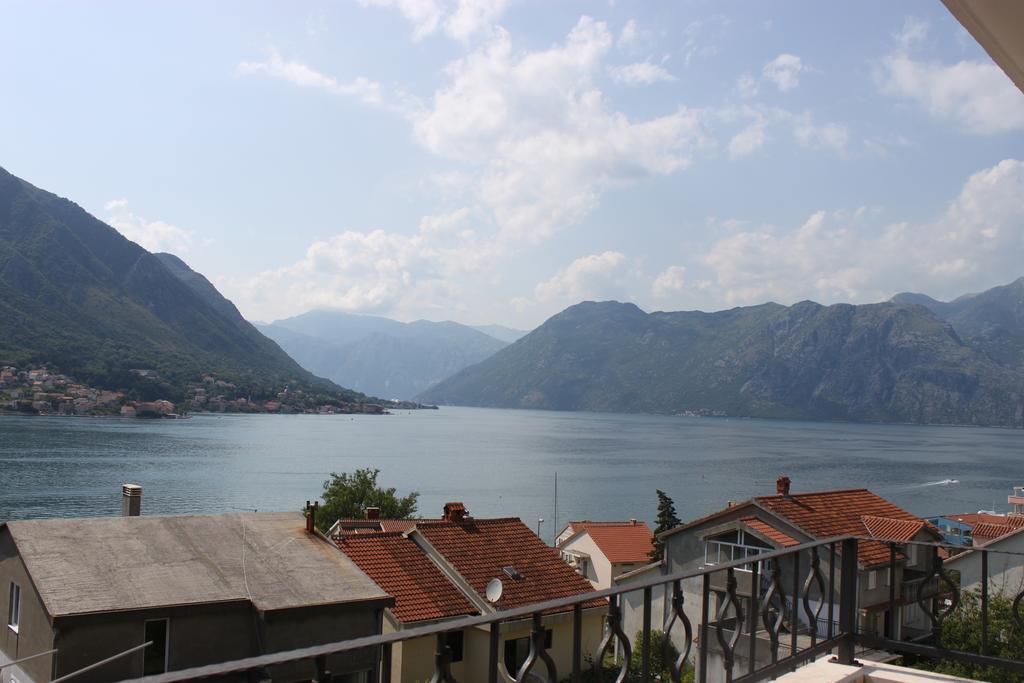 Apartments Djuricic Kotor Bagian luar foto