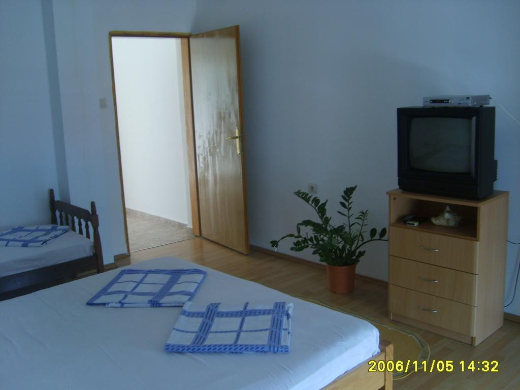 Apartments Djuricic Kotor Bagian luar foto